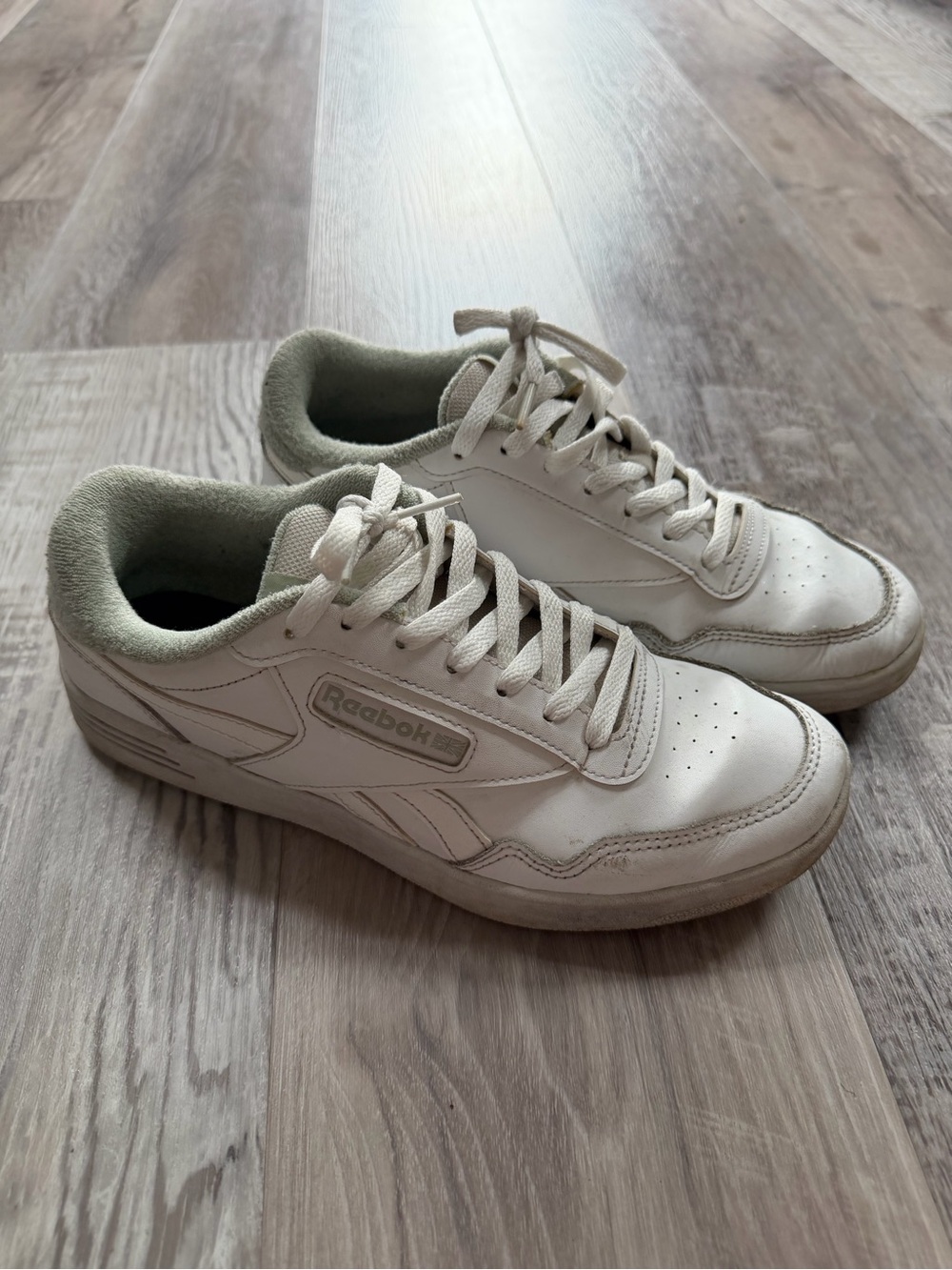Reebok Men’s Off-White Leather Sneakers with Light Green Lining